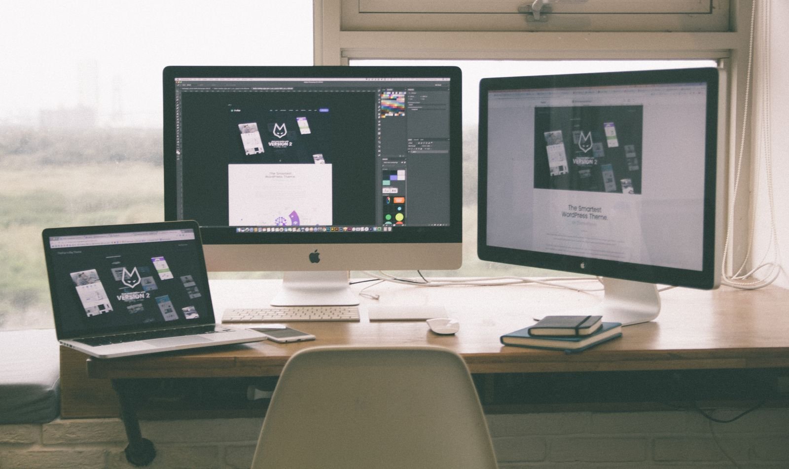 WordPress kotisivut yritykselle – WordPress-teemoja ja verkkosivuja suunnittelustudion näytöillä