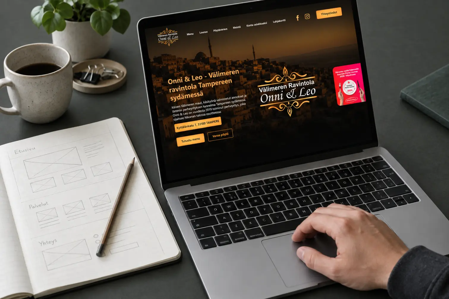 WordPress-kotisivut – Onni & Leo -ravintolan verkkosivut kannettavan näytöllä